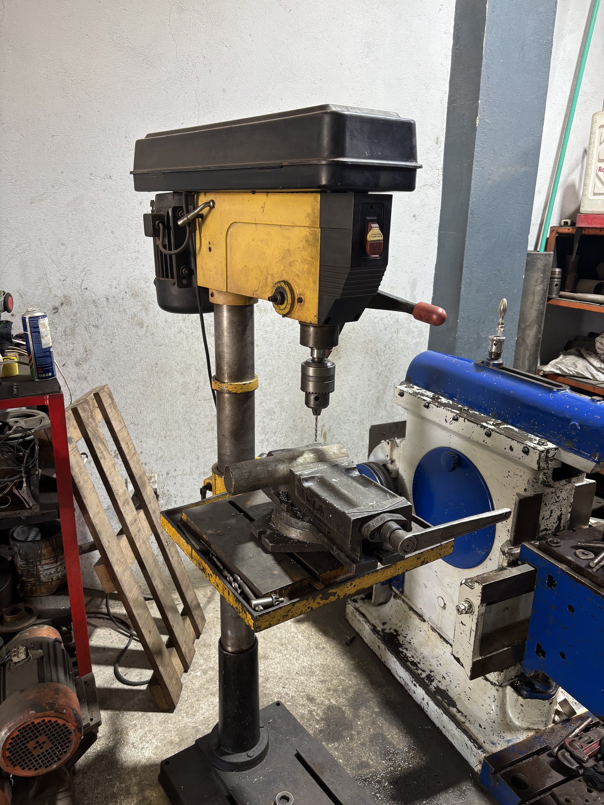 Taladro radial de columna